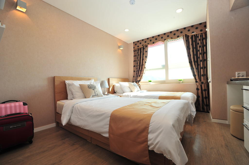 Golden Forest Residence River Seoul Room photo